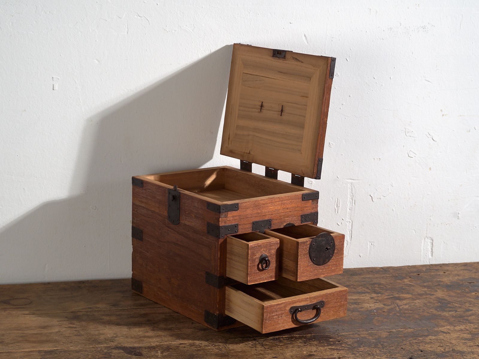 Japanese Ko Dansu With Hinged Lid And Drawers In Paulownia Wood, Meiji–Taishō Period, Circa 1868–1926 photo Furniture
