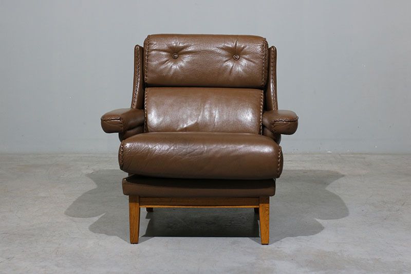 Pair Of Leather Armchairs Attributed To Aage Christiansen photo vinterior
