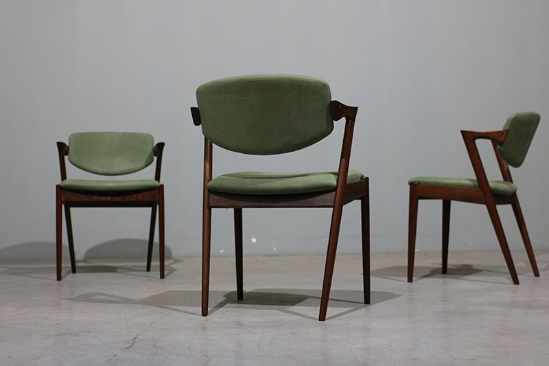 Set Of 4 Kai Kristiansen Model 42 Chairs In Rosewood. photo Furniture