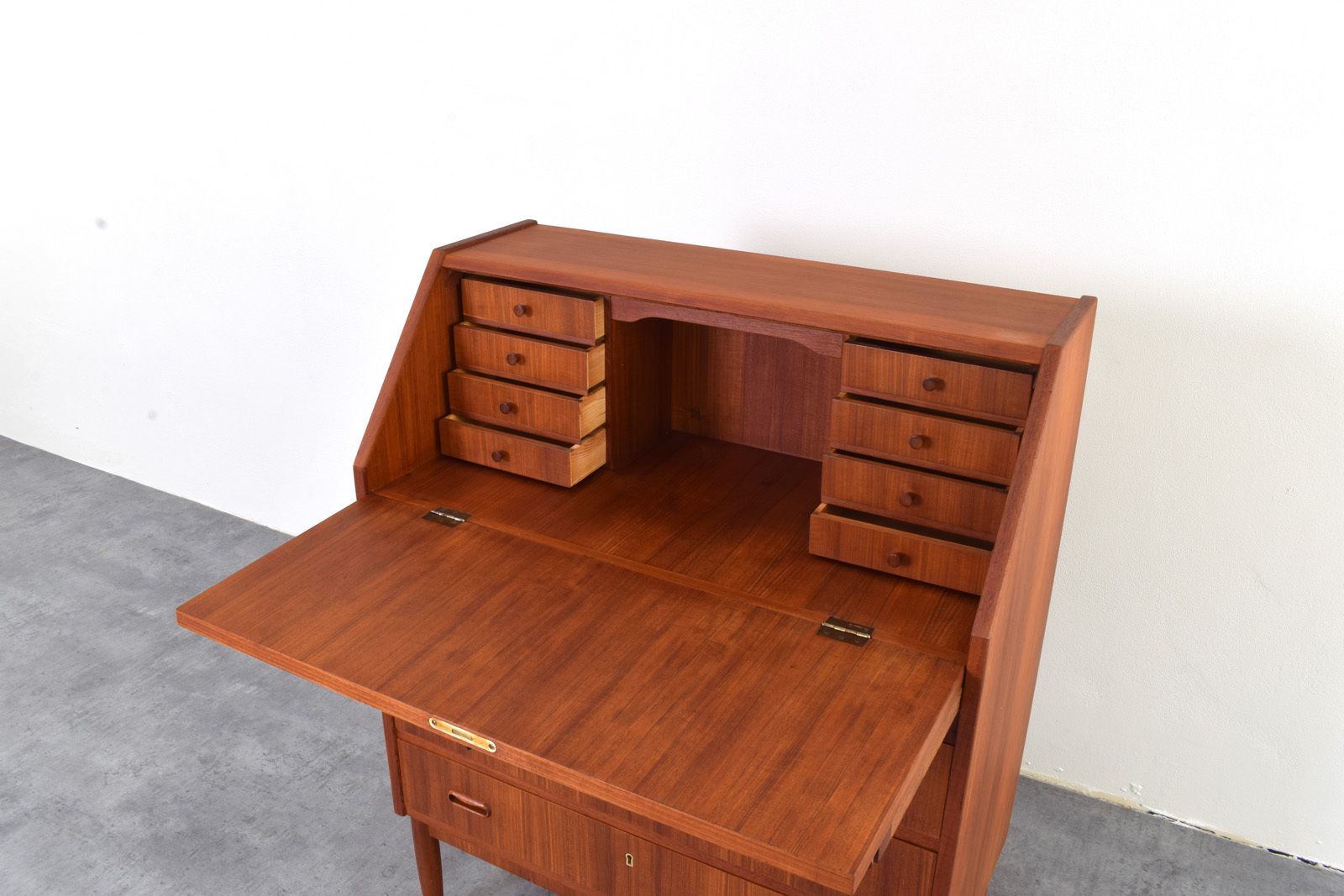photo vintage Mid Century Danish Teak Secretary, 1960s.