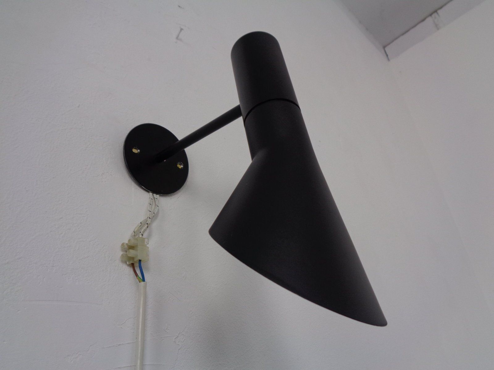 Early Visor Wall Lamps By Arne Jacobsen For Louis Poulsen, Denmark, 1950s, Set Of 3 photo Lighting