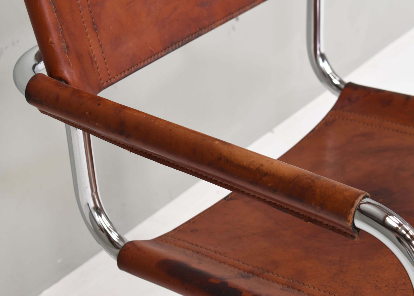 photo vinterior Mart Stam S34 Dining Armchair In Cognac Saddle Leather, 1970s
