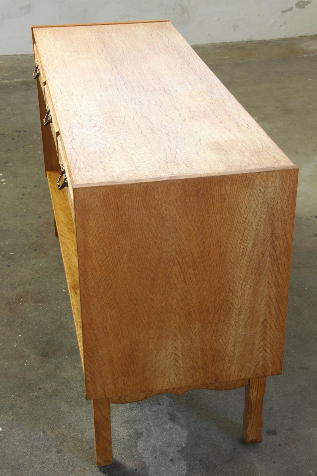 photo vintage Vintage 1960s Danish Brutalist Oak Sideboard, In The Style Of Henning Kjærnulf