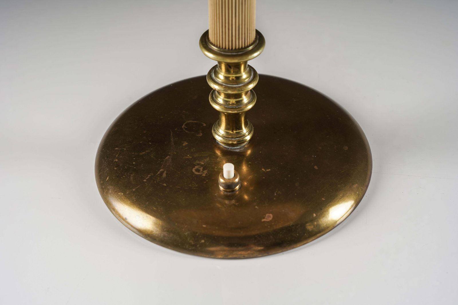 Table Lamp In Brass And Bakelite By Nordiska Kompaniet, Sweden, 1930s photo vinterior