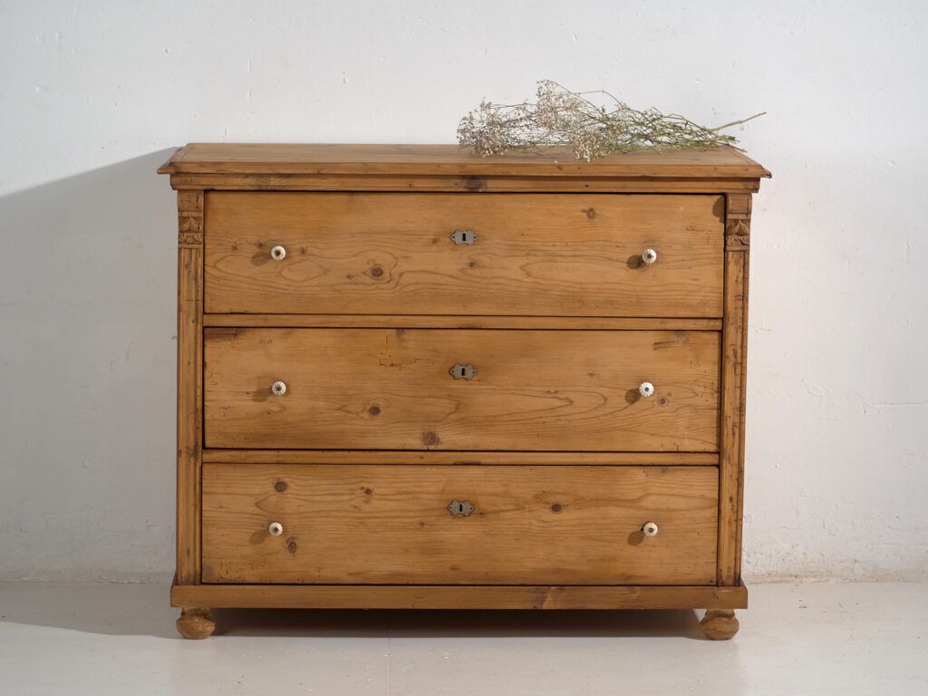 photo furniture Antique Pine Wood Chest Of Drawers (C.1920) #116