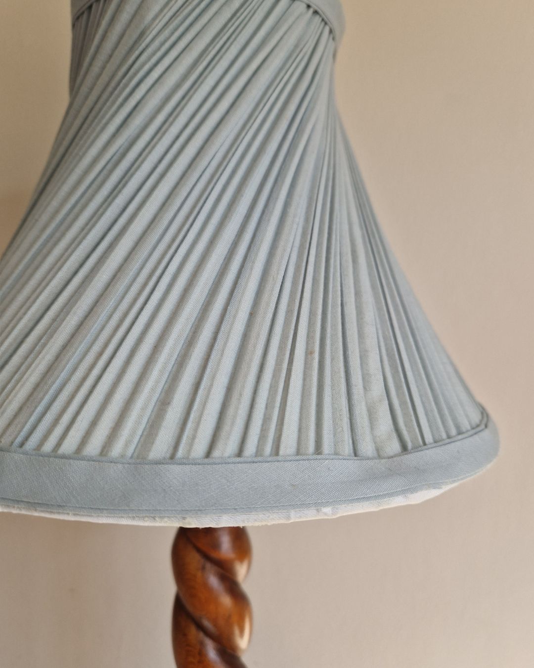 Barley Twist Wooden Table Lamp Hand Carved Classic Victorian Style With Lampshade photo furniture