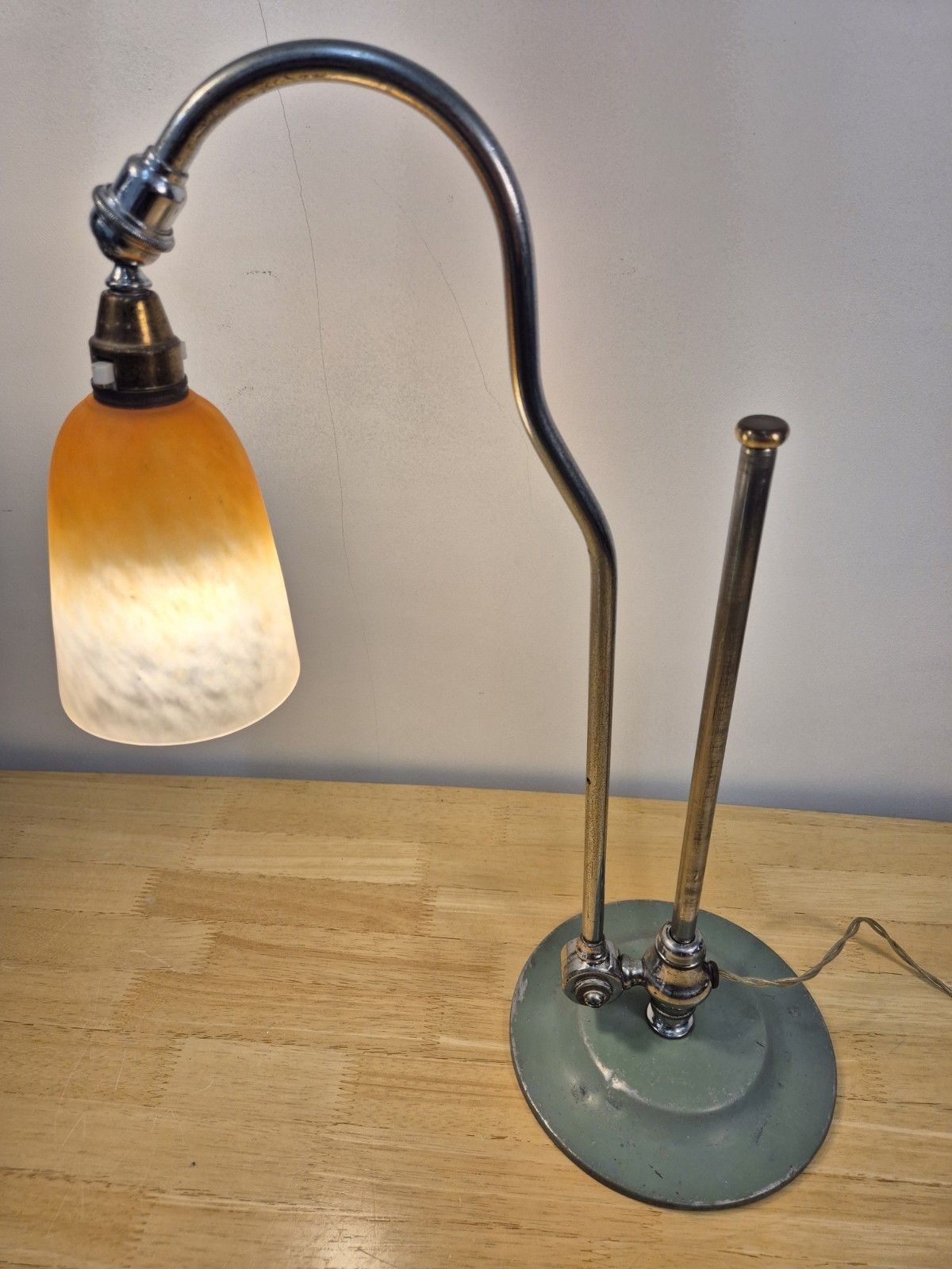 364.0 Original 1920s Supreme Adapt O Lite Table Lamp With Period Thomas Schneider Glass Shade photo