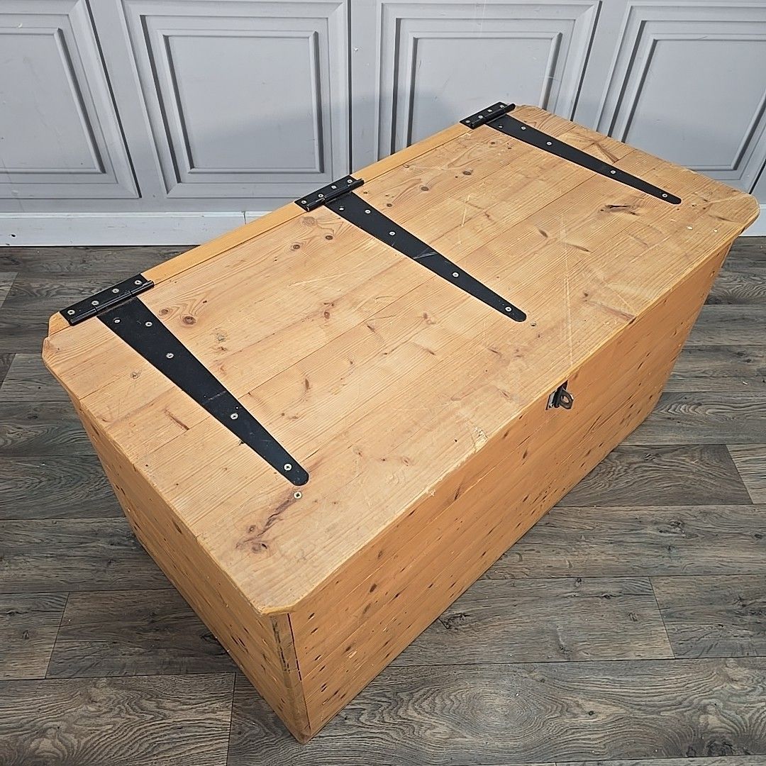 Vintage Pine Storage Chest Blanket Toy Tool Box Large Trunk Wooden Rustic photo for sale