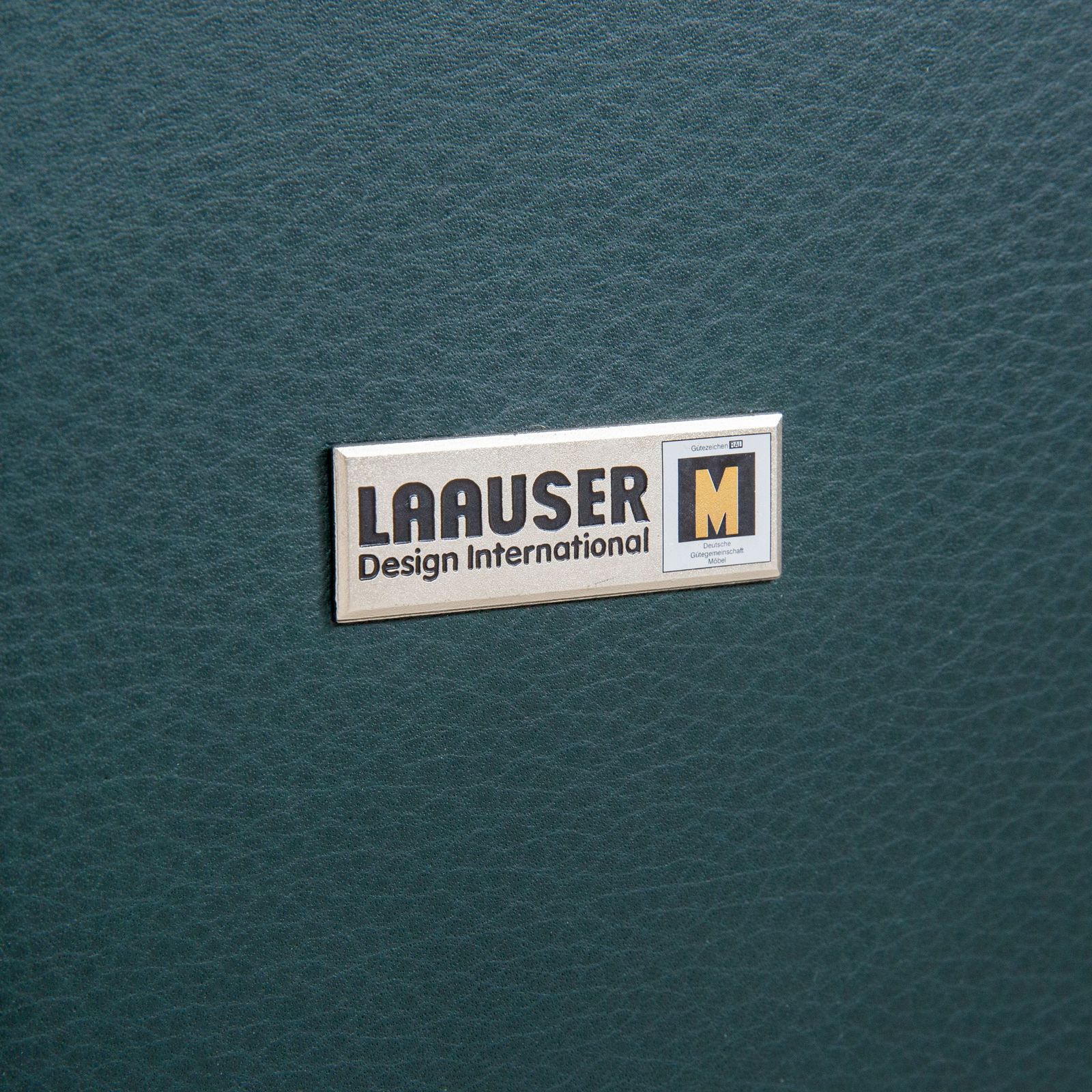 photo furniture Fauteuil Laauser Atlanta en cuir vert, vert foncé pétrole