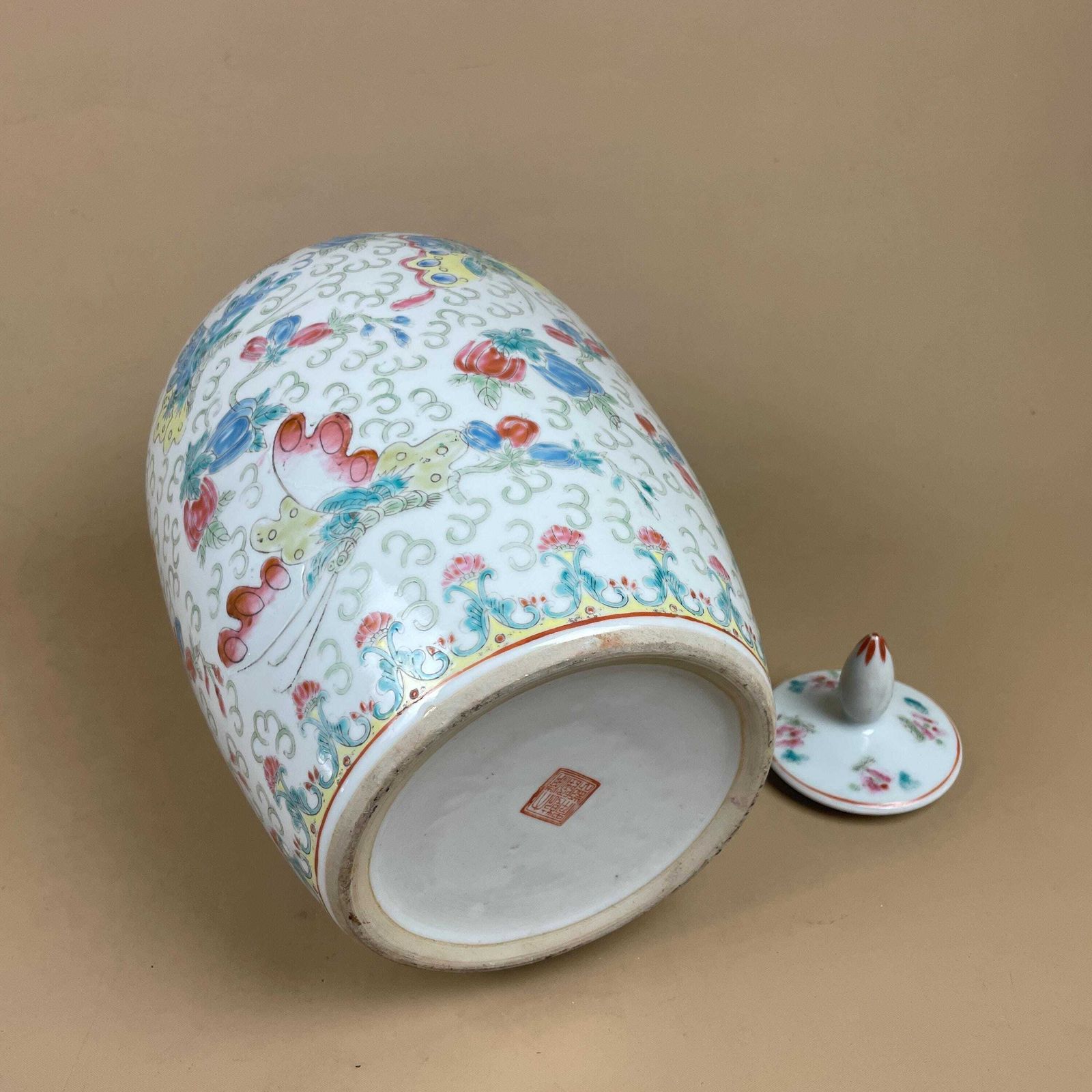 photo for sale Oriental Decorative Vase Ceramic Blue White Floral Butterfly Design Pot Chinese Vintage Display Lidded Ginger Jar Lid Pattern Ornament