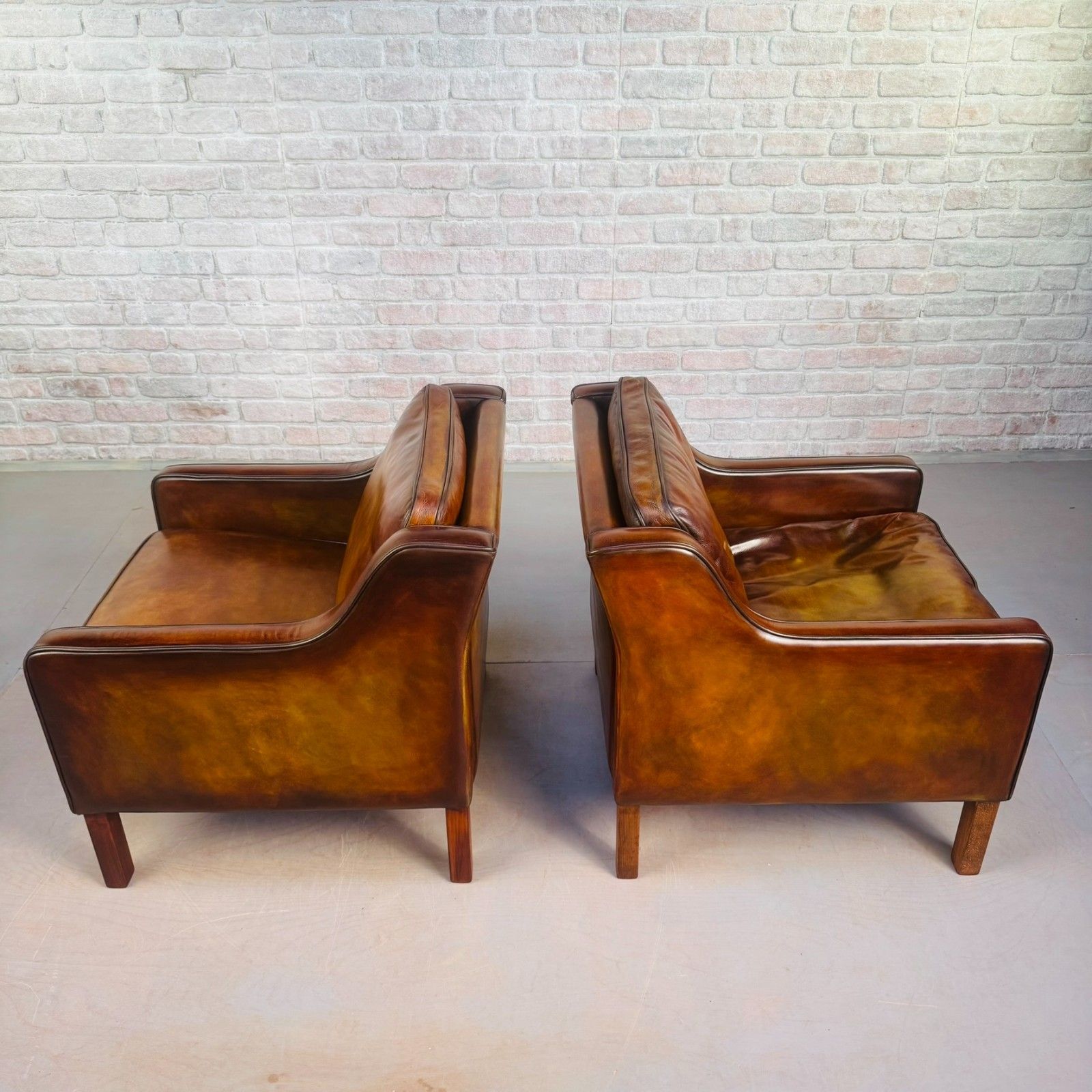 Pair Of Tan Leather Børge Mogensen Style Danish Armchairs – Hand Dyed Patina photo vinterior