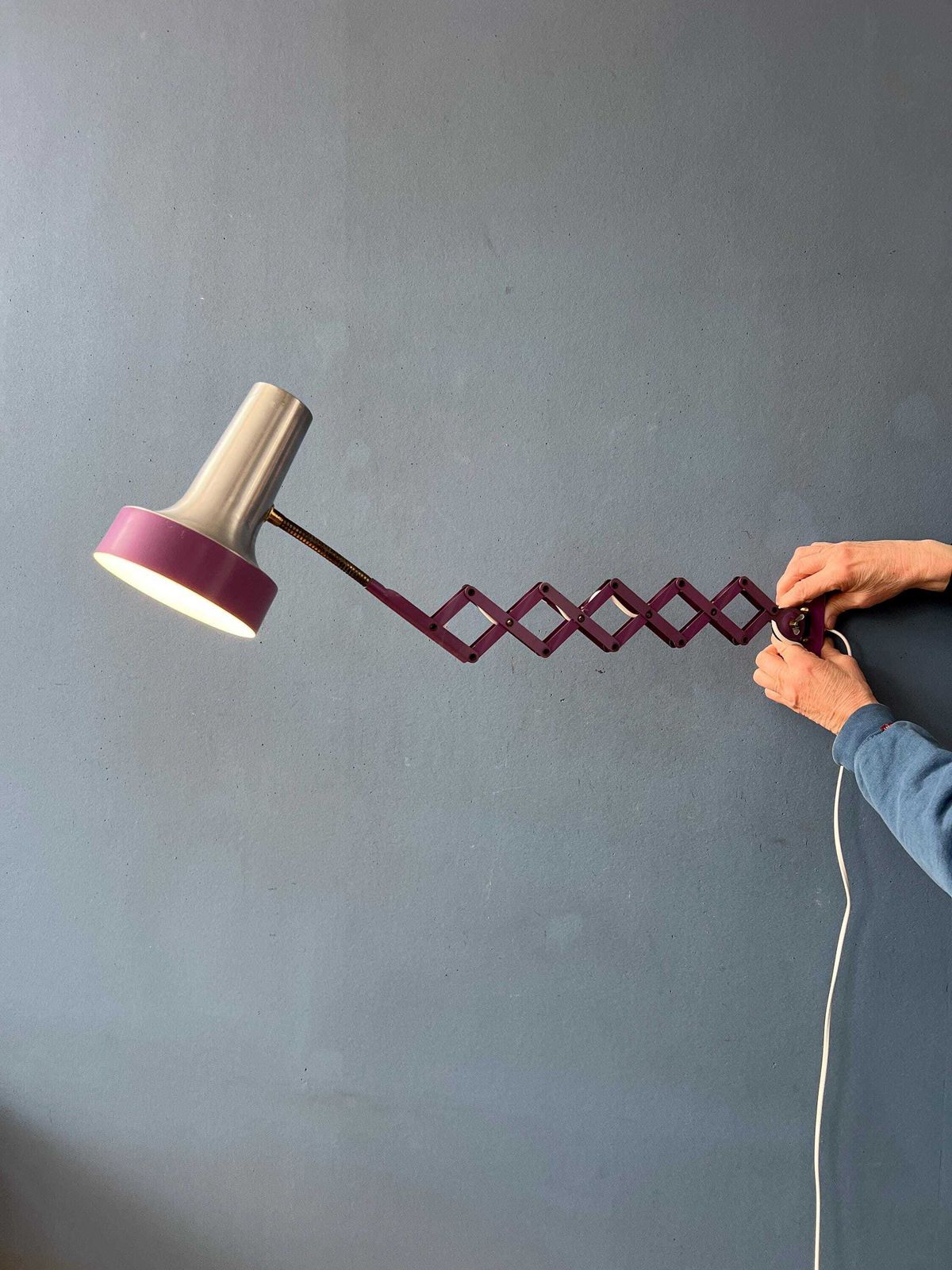 Vintage Space Age Paarse Schaarlamp Voor Aan De Wand photo Verlichting