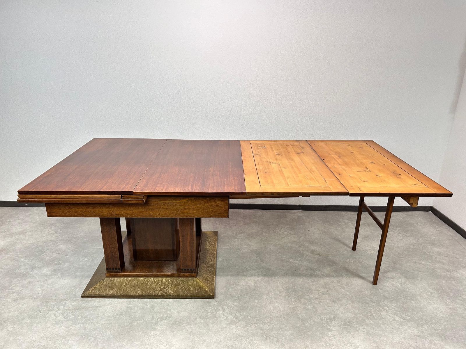 Large Dining Room Table For 16 People Attr. To Joseph Maria Olbrich photo vinterior