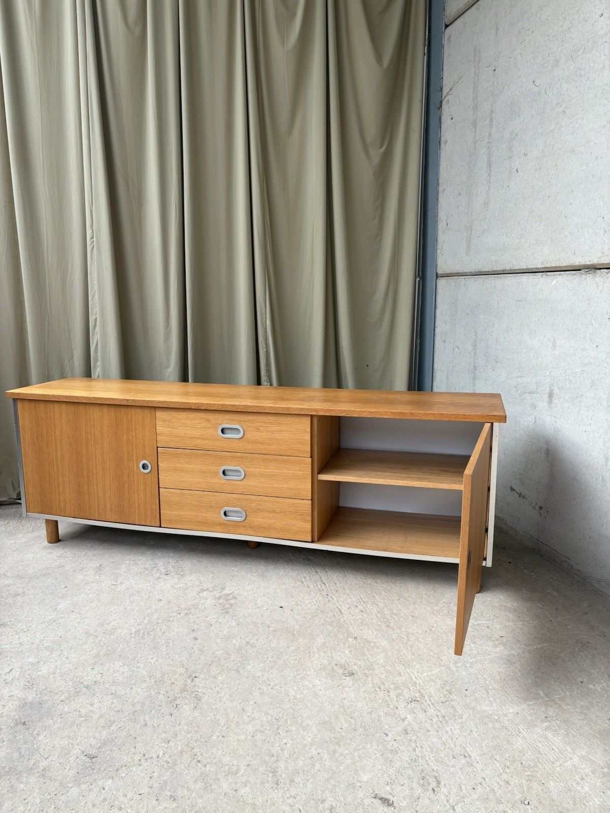 327.75 Vtg Late Mid Century 90s Sideboard Modernist Media Cabinet Unit Lp Storage R1122 photo
