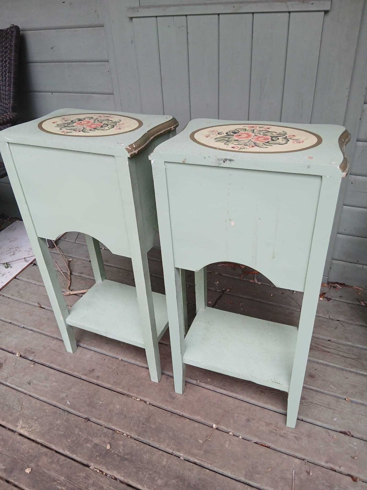 Vintage Matching Pair Of Italian Painted Bedside Tables / Nightstands. Drawers. Floral. photo 850.0