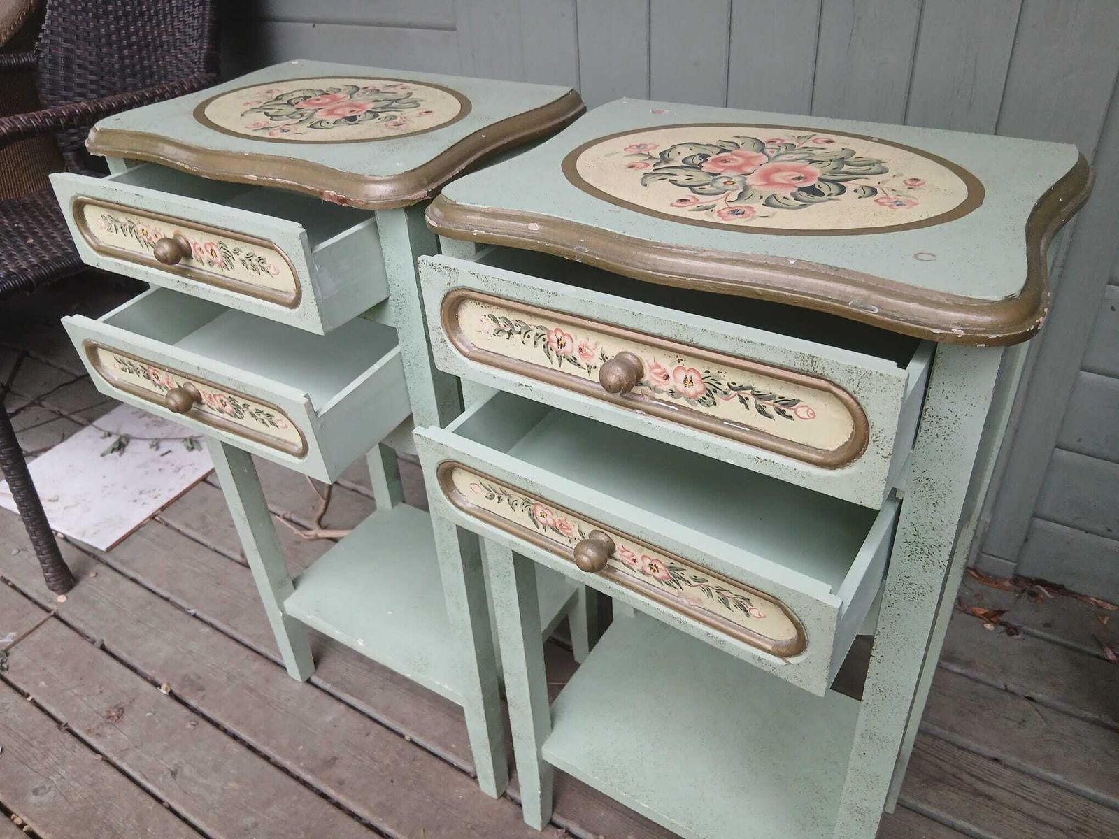 Vintage Matching Pair Of Italian Painted Bedside Tables / Nightstands. Drawers. Floral.
