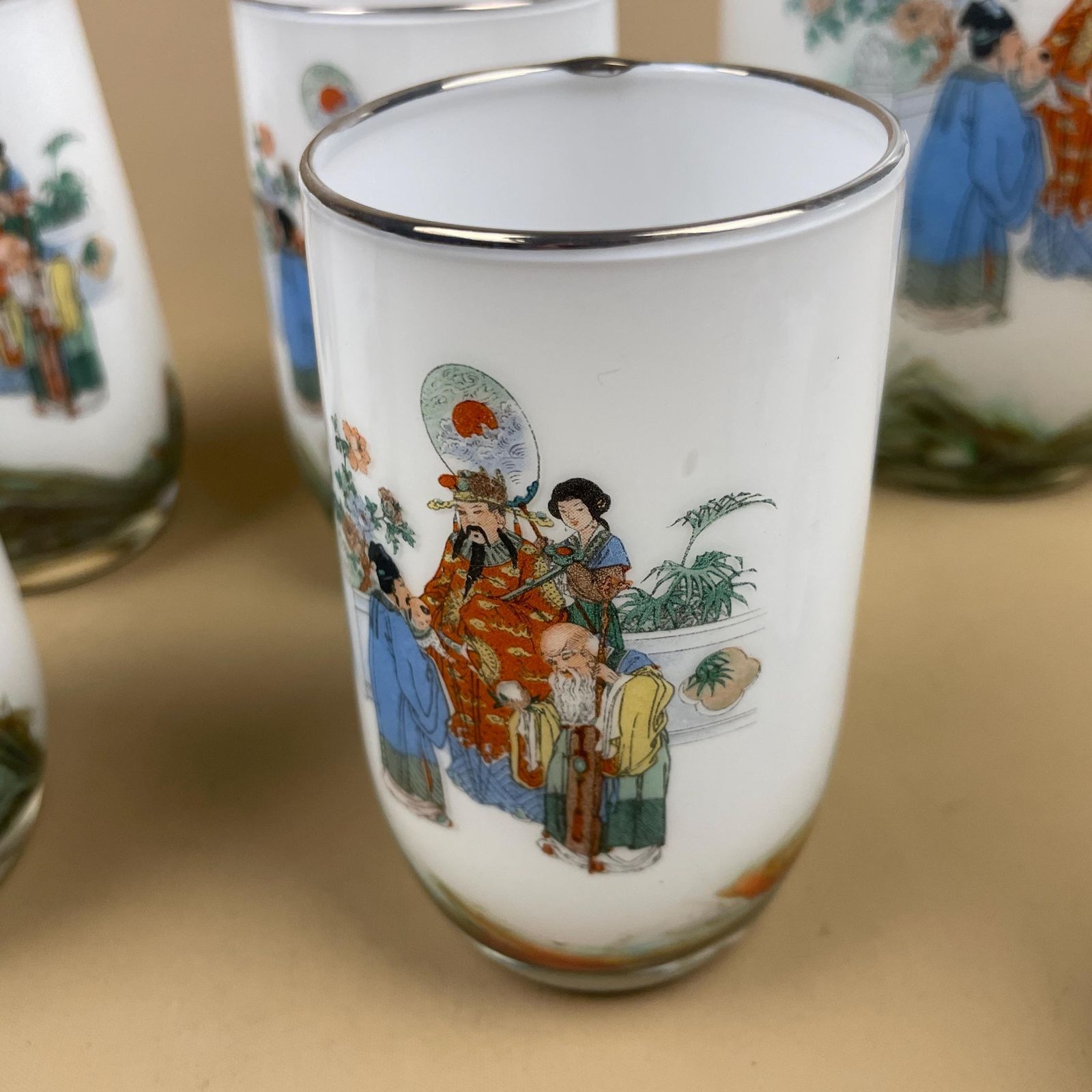 Dalian Snowflake White Transfer Pitcher Jug And Tumblers Figurative Oriental Chinese 5 Glasses & 1 Jug Drinkware Glass photo vintage
