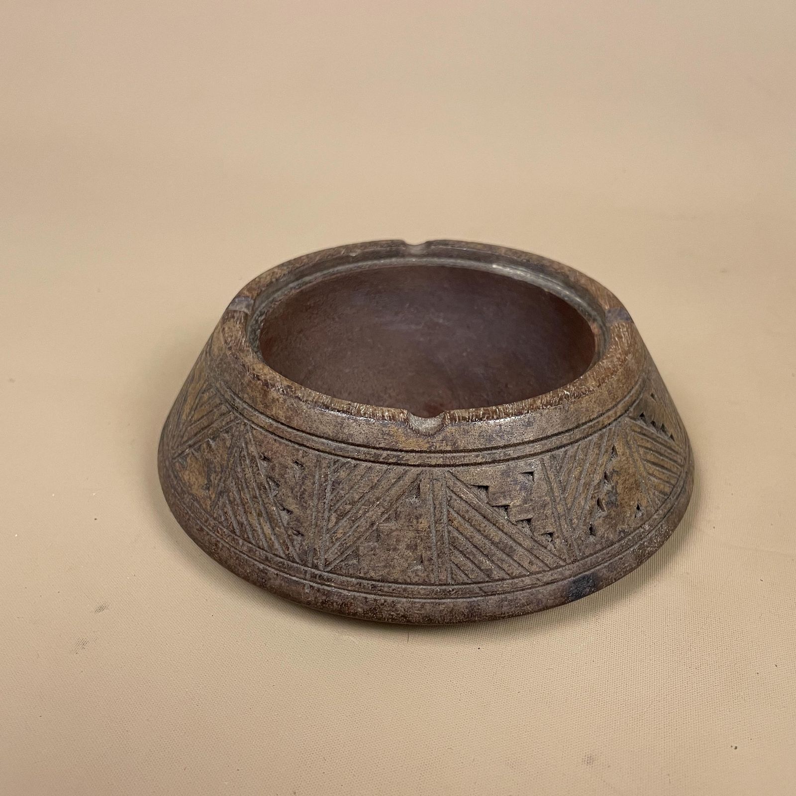 Vintage Hand Carved Wooden Bowl Decorative Geometric Pattern Rustic Display Tub Farmhouse Cottage Tableware Wood Handmade Round