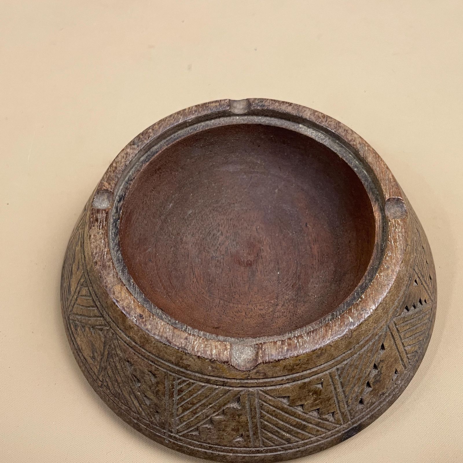 photo furniture Vintage Hand Carved Wooden Bowl Decorative Geometric Pattern Rustic Display Tub Farmhouse Cottage Tableware Wood Handmade Round