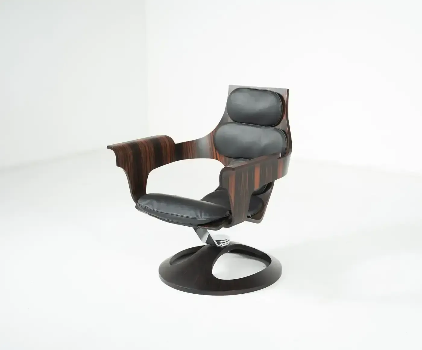 Rare Bell Armchair By Joe Colombo For Benini, Italy photo for sale