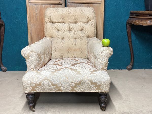 photo furniture A Good Victorian Country House Sitting Room Armchair