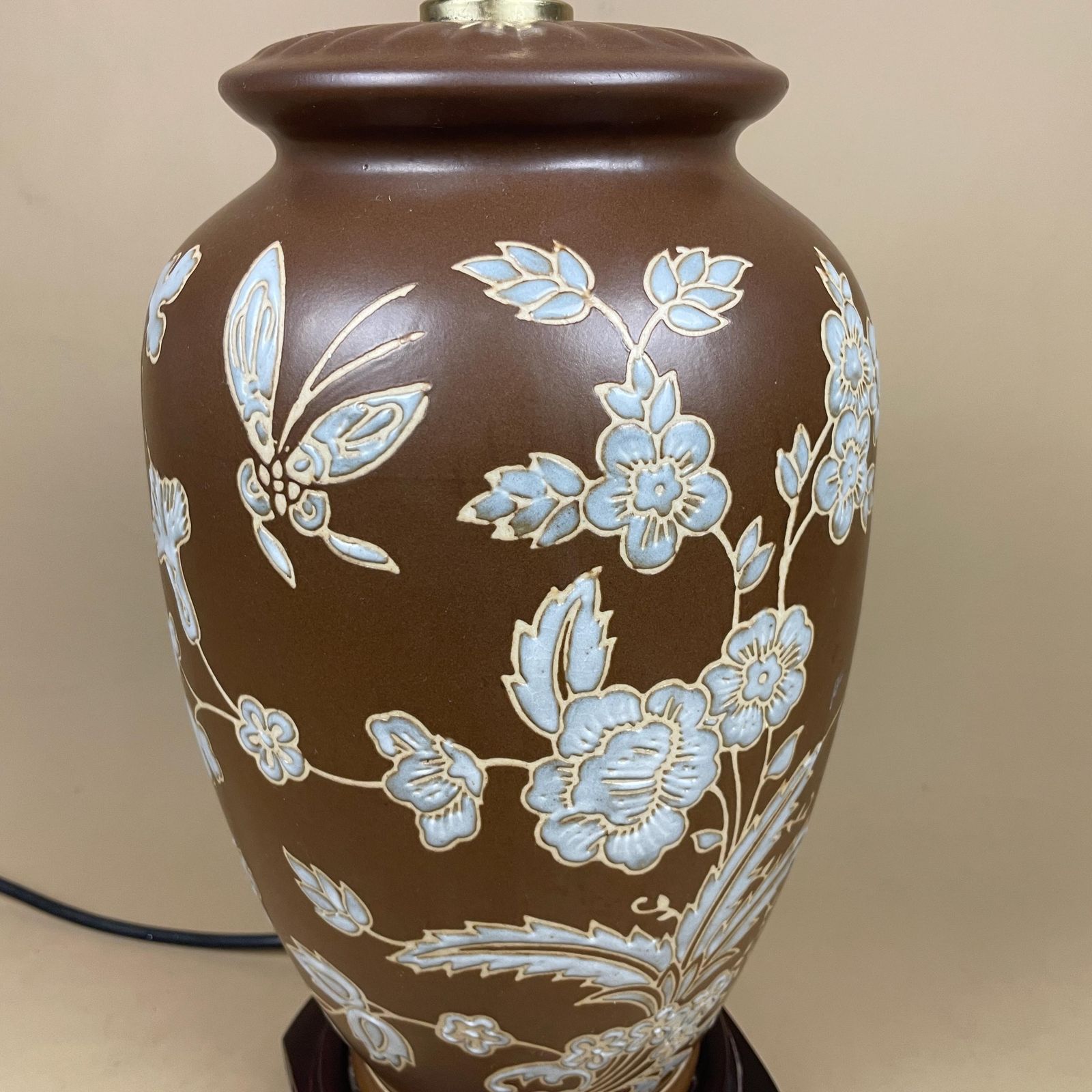 Vintage Ceramic Lamp Light Bedside Table Hand Painted Chinese Floral Design Pattern Wood Base Oriental Vase Brown Blue Ginger Jar photo furniture