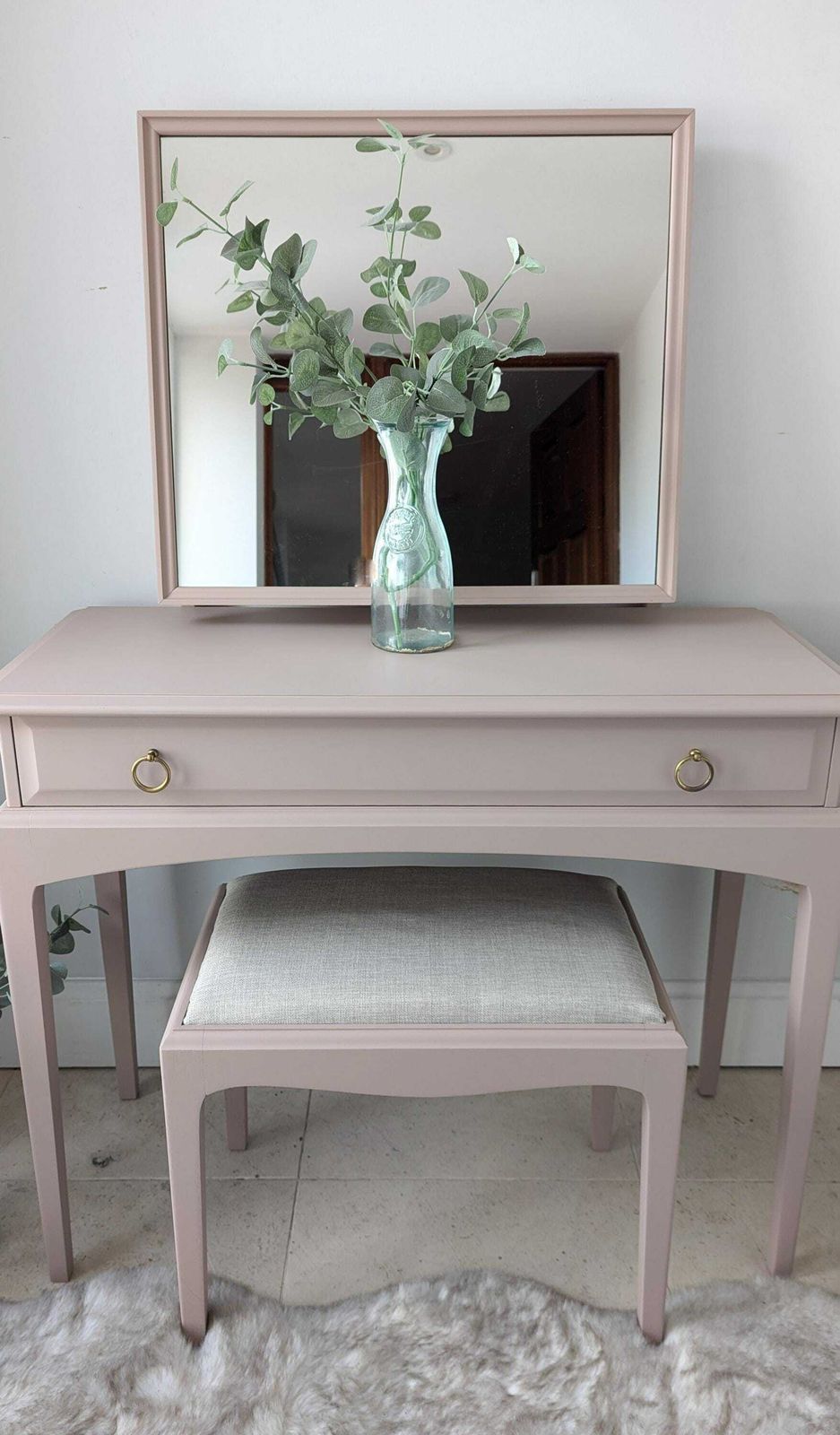 Spray Painted Pink Stag Small, Compact Dressing/Console Table With Mirror And Stool photo Furniture
