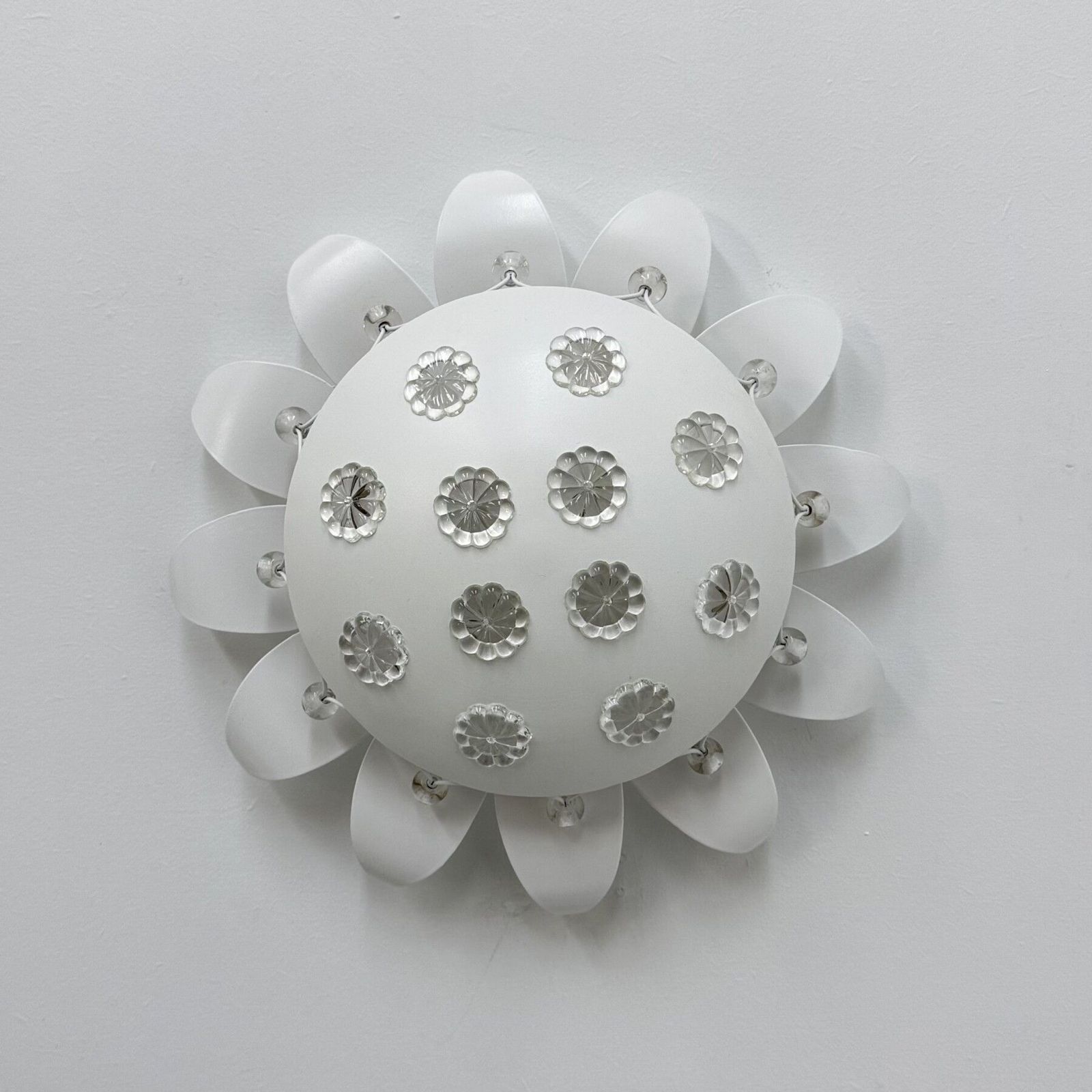 Emil Stejnar Wandlamp Met Bloemkristallen, Ca. Jaren 1950, Wenen photo vinterior