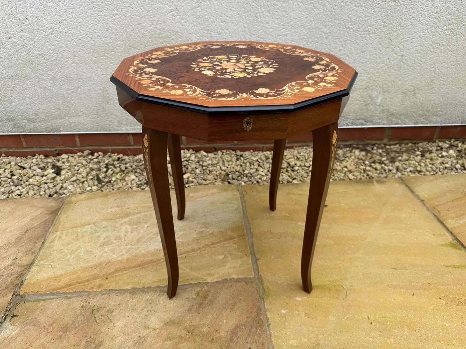 photo vintage Musical Marquetry Side Table, Sewing Table,Plant Stand, Occasional Table