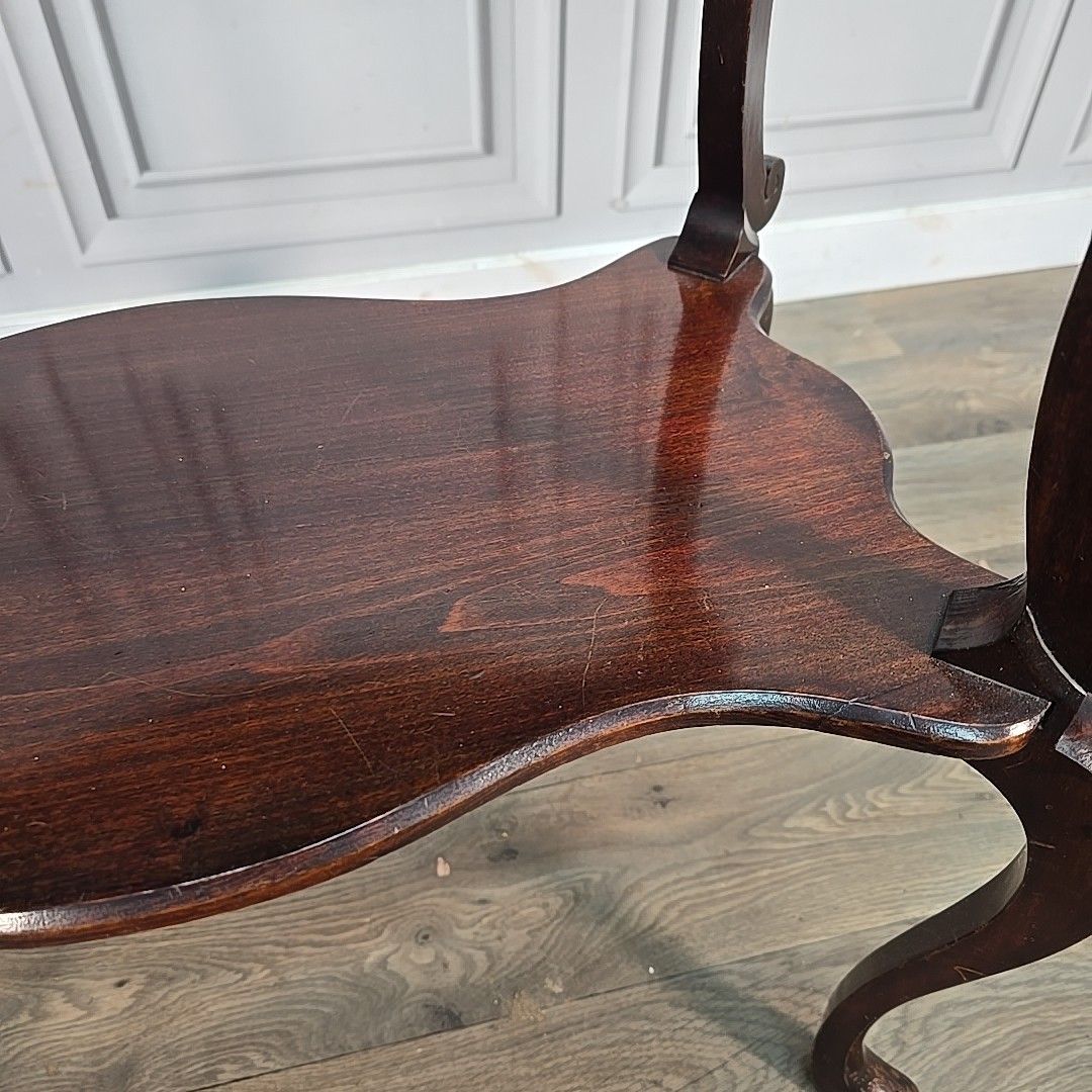 160.0 Antique Hall Lamp Table Mahogany Style Serpentine Top Tiered Console Vintage photo