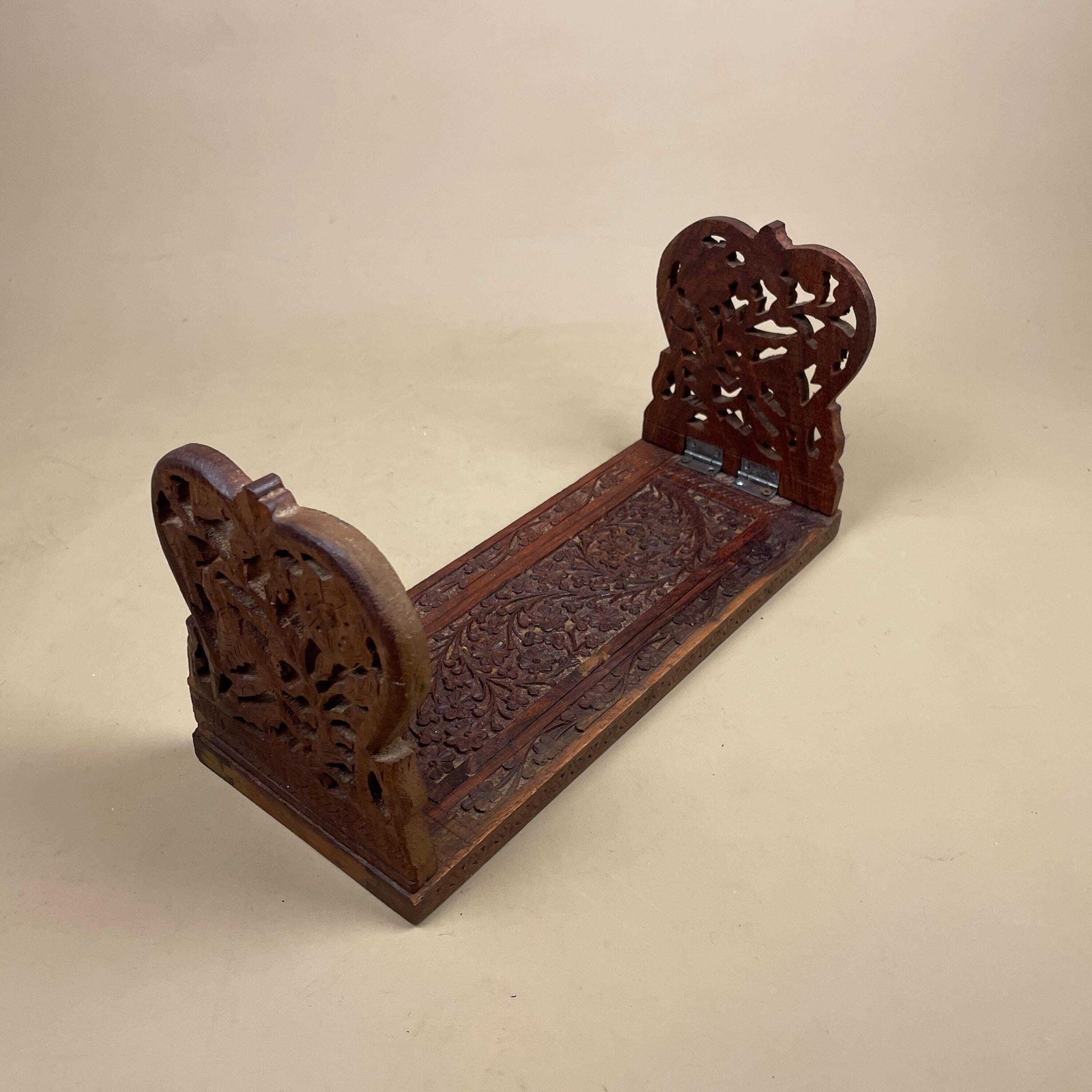 Antique Extending Book Slide Ends Anglo Indian Hand Carved Floral Victorian Style Shelf Display Library Novel Stand Adjustable photo vinterior
