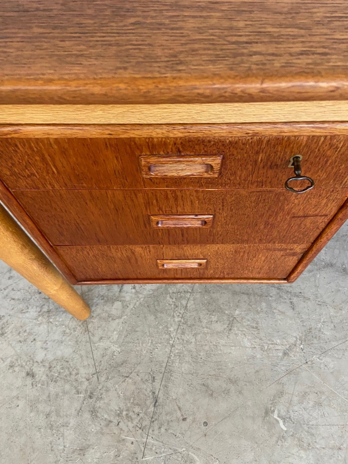 2295.0 Vintage Retro Danish Teak And Oak Desk By Borge Mogensen For Soborg photo