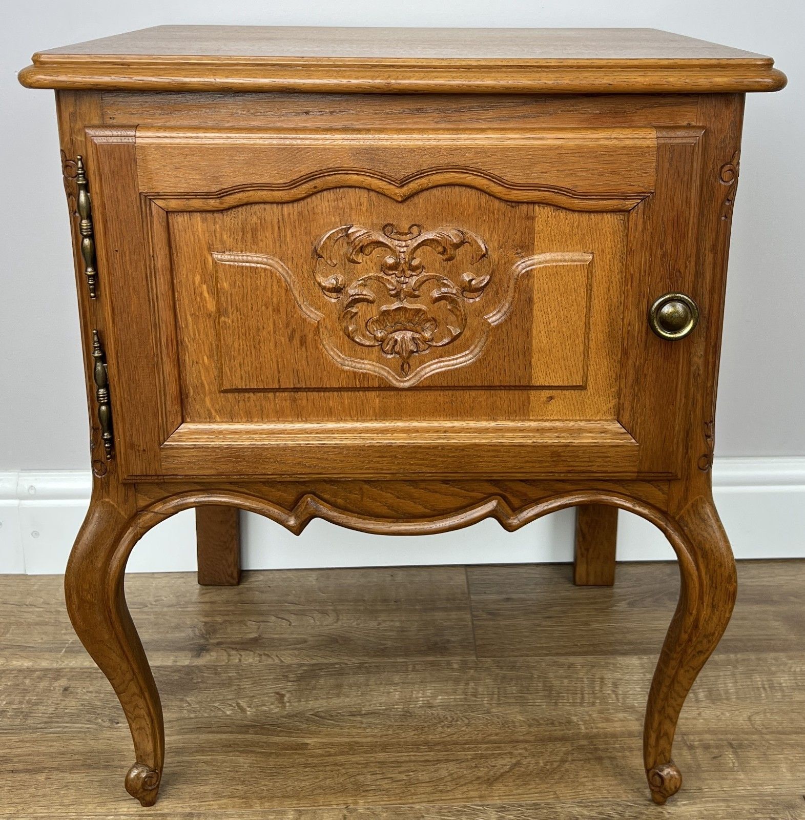Pair Of  Bedside Tables Vintage French Louis Oak Nightstands Cabinets Lot 4910 photo Furniture
