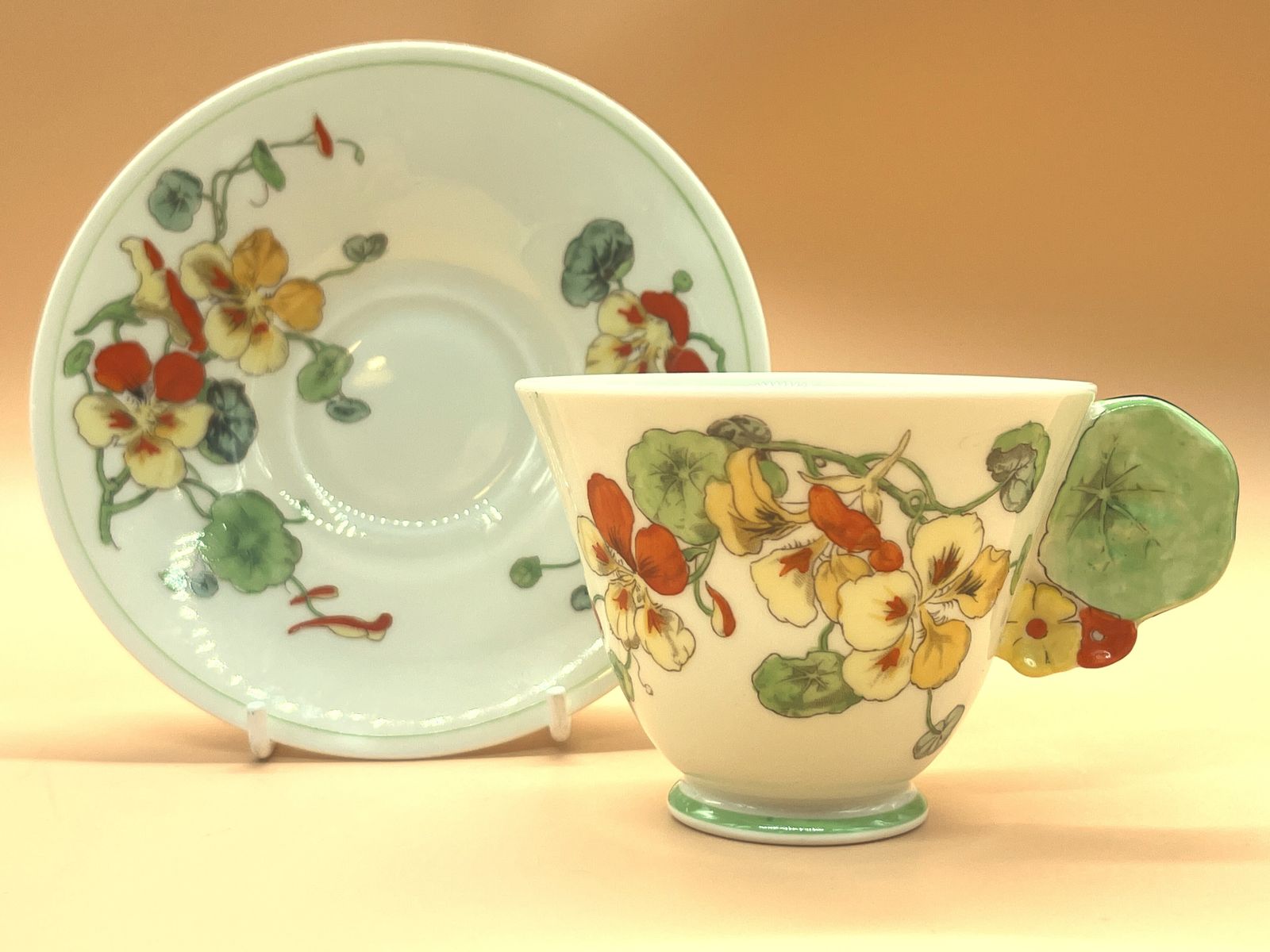 Antique Royal Doulton China Nasturtium Tea Cup And Saucer Duo. V1325. C1920.