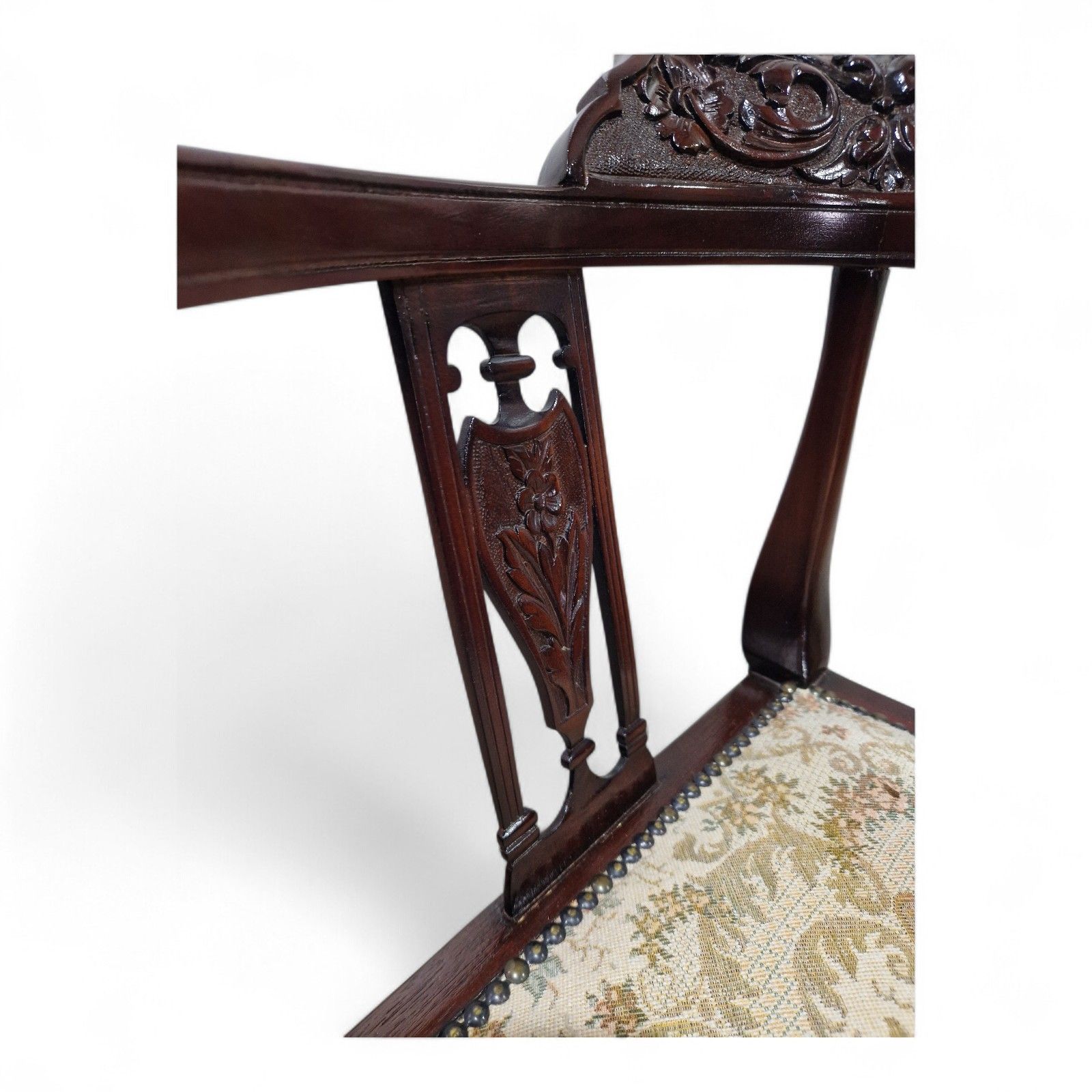 photo furniture Victorian Corner Chair Carved Mahogany Bow Back Armchair Cabriole Legs Antique