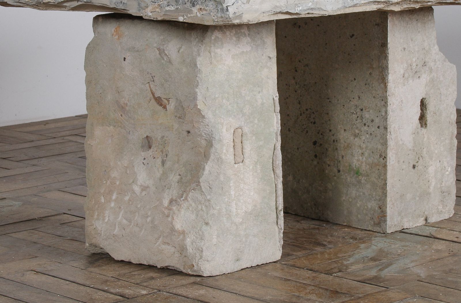 photo vinterior Reclaimed Yorkstone Carved Stone Coffee Table Garden Feature