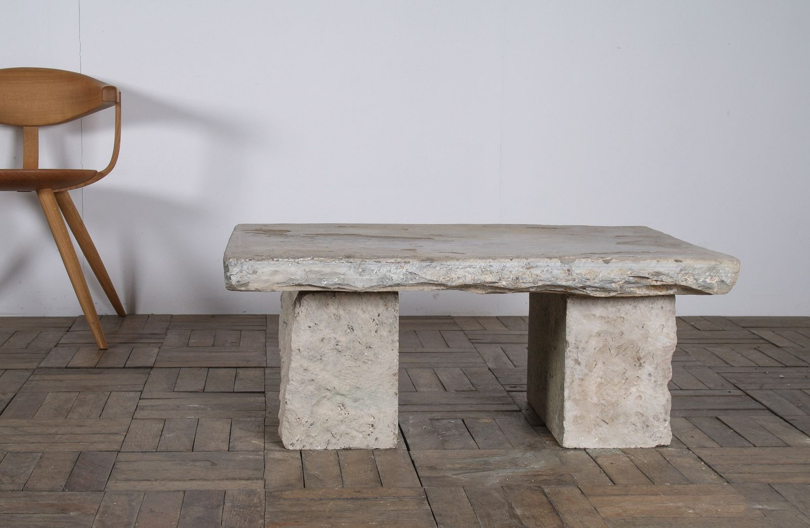 photo vintage Reclaimed Yorkstone Carved Stone Coffee Table Garden Feature