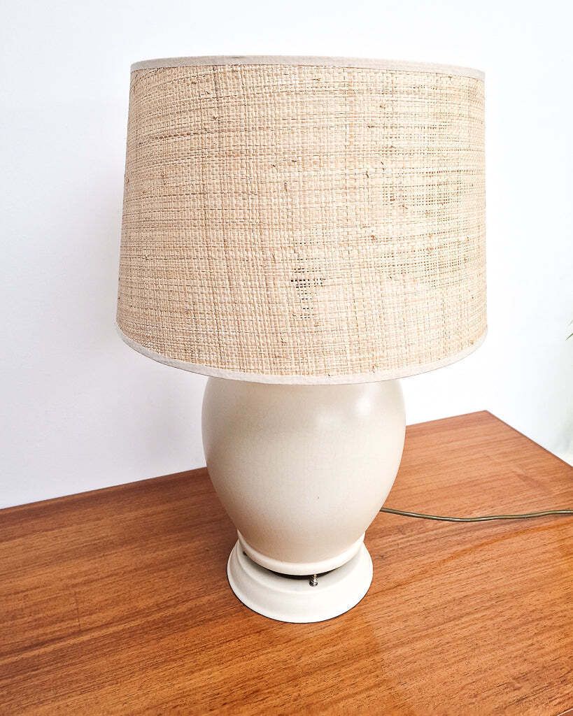 photo vinterior Mid Century Cream Table Large Lamp & Shade (1930s Converted Speaker)