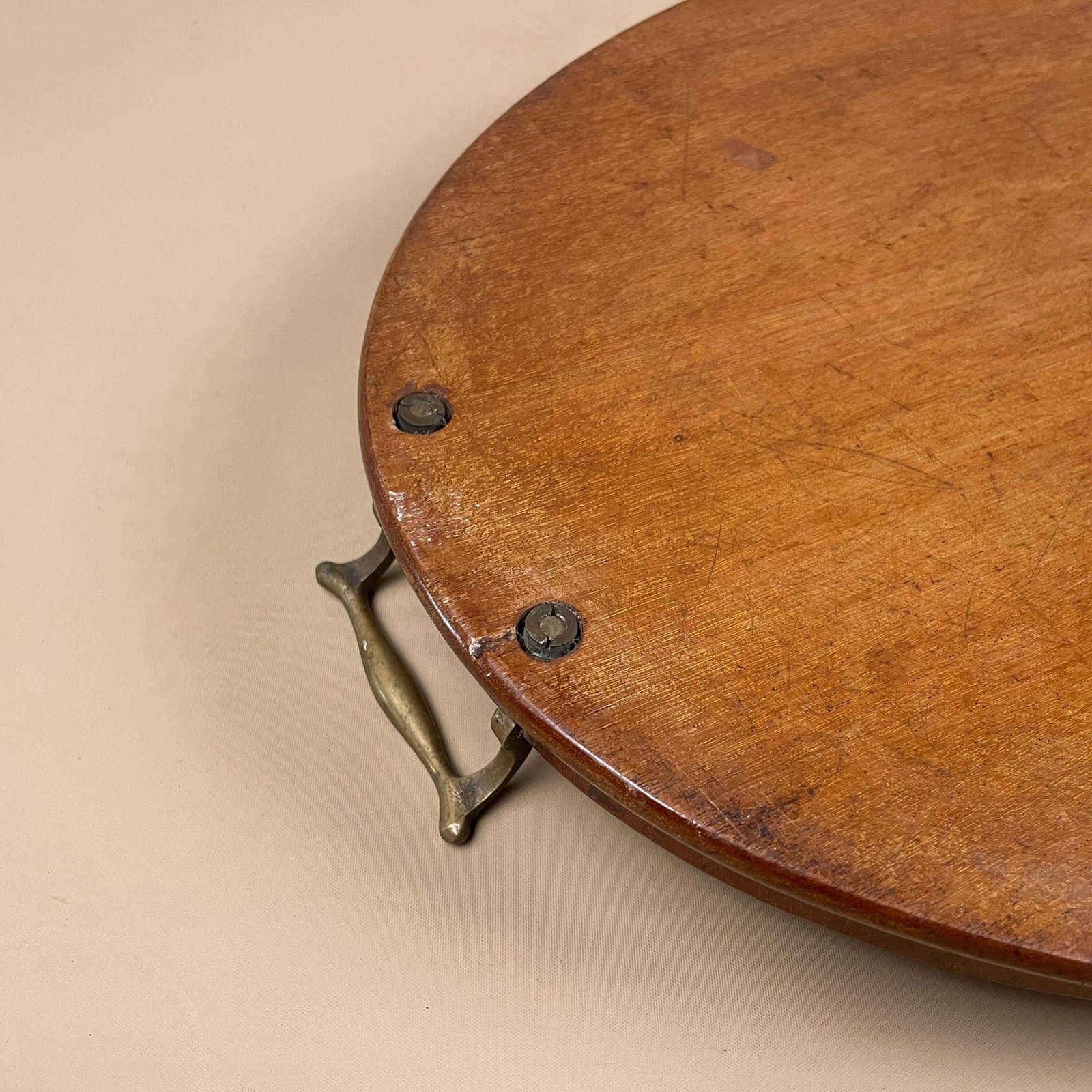photo vinterior Antique Oval Wooden Tray Central Shell Motif Serving Display Tray Handmade Brass Handles Large Tea Tray Marquetry