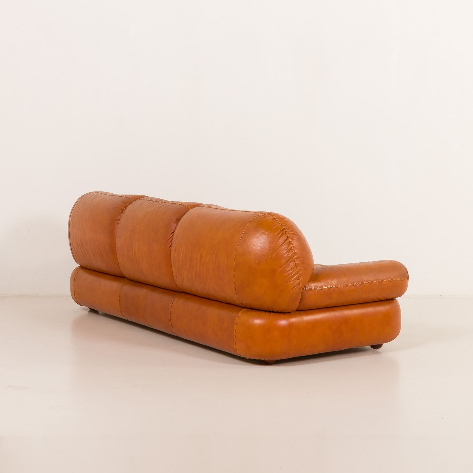 Mobil Girgi Sapporo Leather Sofa, 1970s photo 2088.0