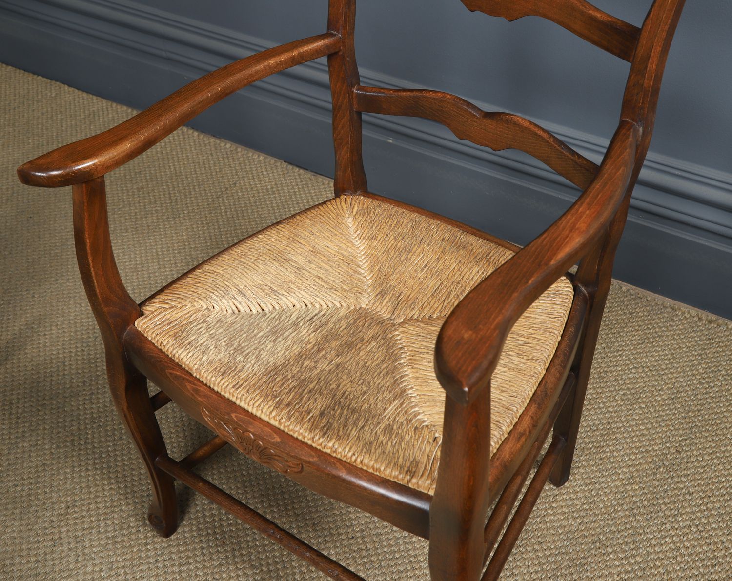 photo vinterior Antique French Set Of 6 Six Louis XV Style Oak Ladder Back Rush Seat Kitchen Dining Chairs (Circa 1920)