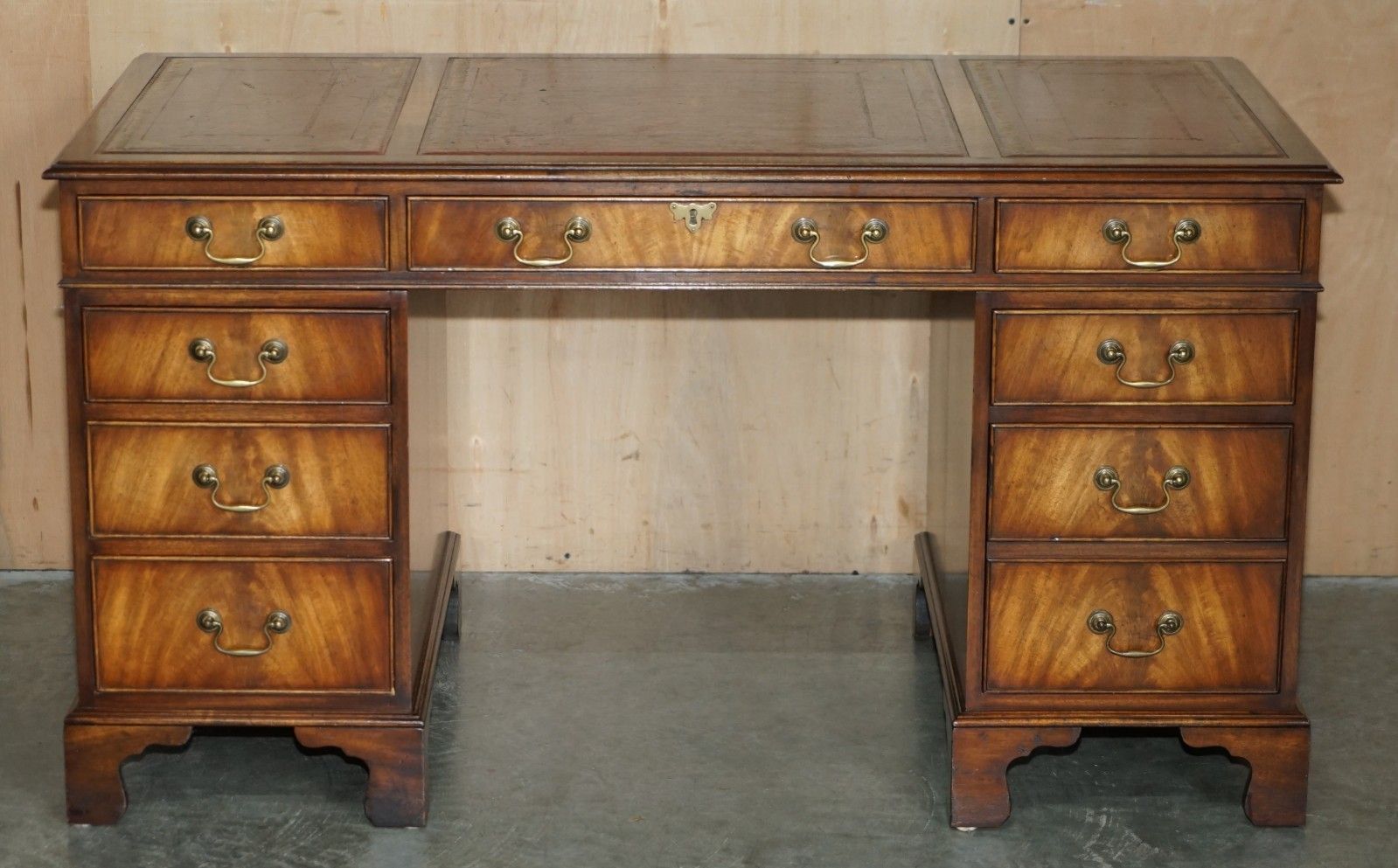 Lovely Bevan Funnell Mahogany Partner Desk Oxblood Gold Leaf Tooled Leather Top photo for sale