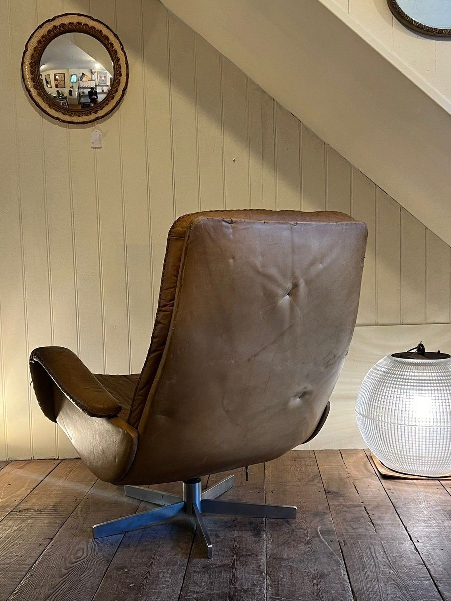 Vintage Model S231 Lounge Chair From De Sede, 1960s photo furniture
