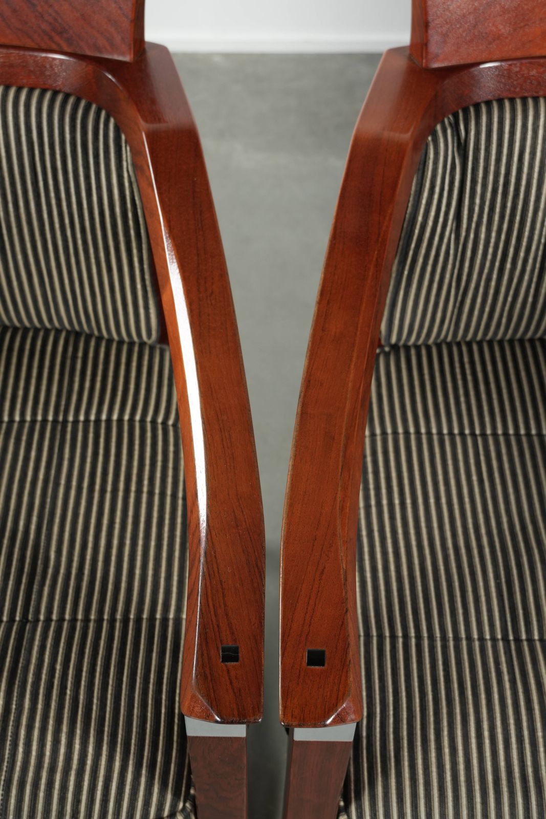 2697.0 Set Van 4 Stoffen Eetkamerstoelen Met Armleuningen Uit De Decoforma Serie Van Schuitema, In Goede Staat photo