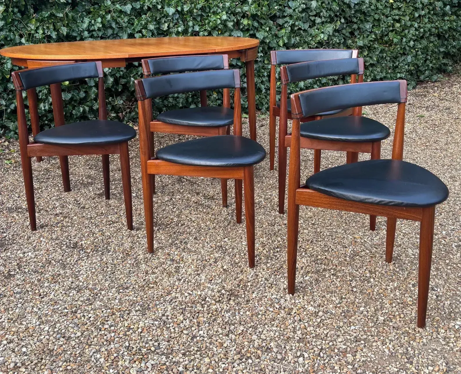 photo buy Vintage ‘Roundette’ Dining Table & Six Chairs By Hans Olsen For Frem Rojle