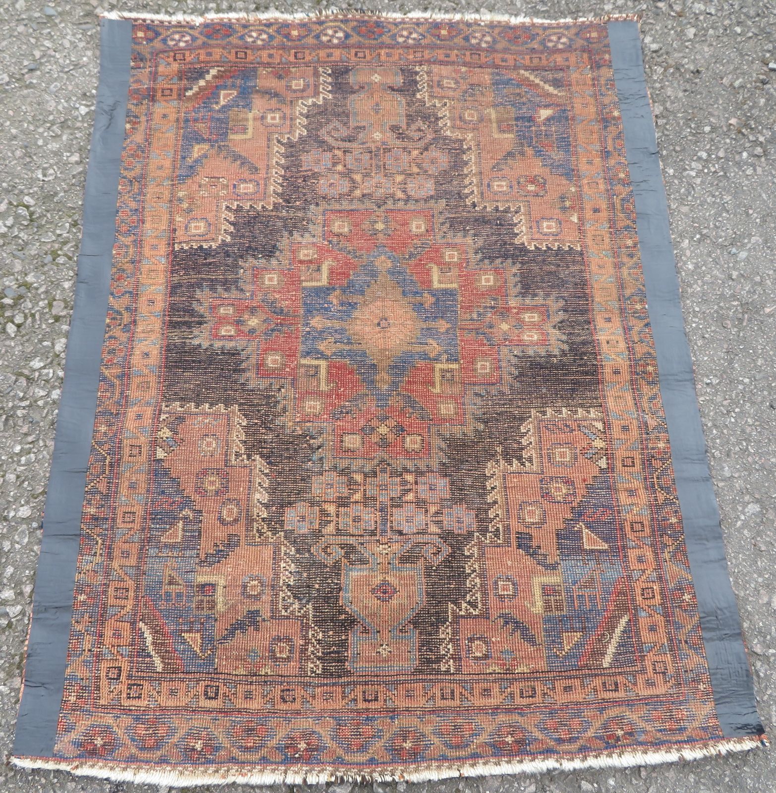Antique Distressed Rug. 116cm X 92cm. photo vintage