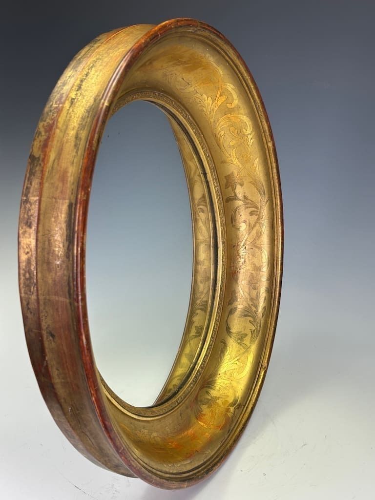 Early 19th Century French Oval Giltwood Mirror Frame (Restauration/Louis Philippe) photo furniture