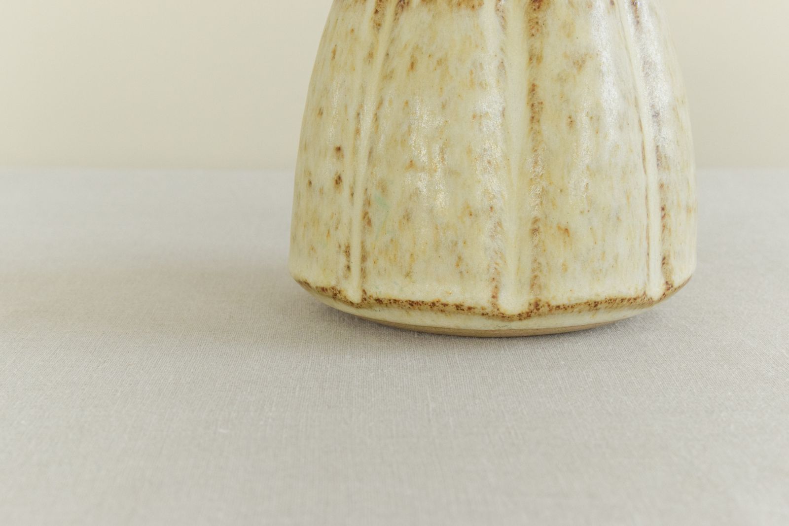Vintage Small Studio Pottery Ceramic Pot / Bud Vase photo for sale