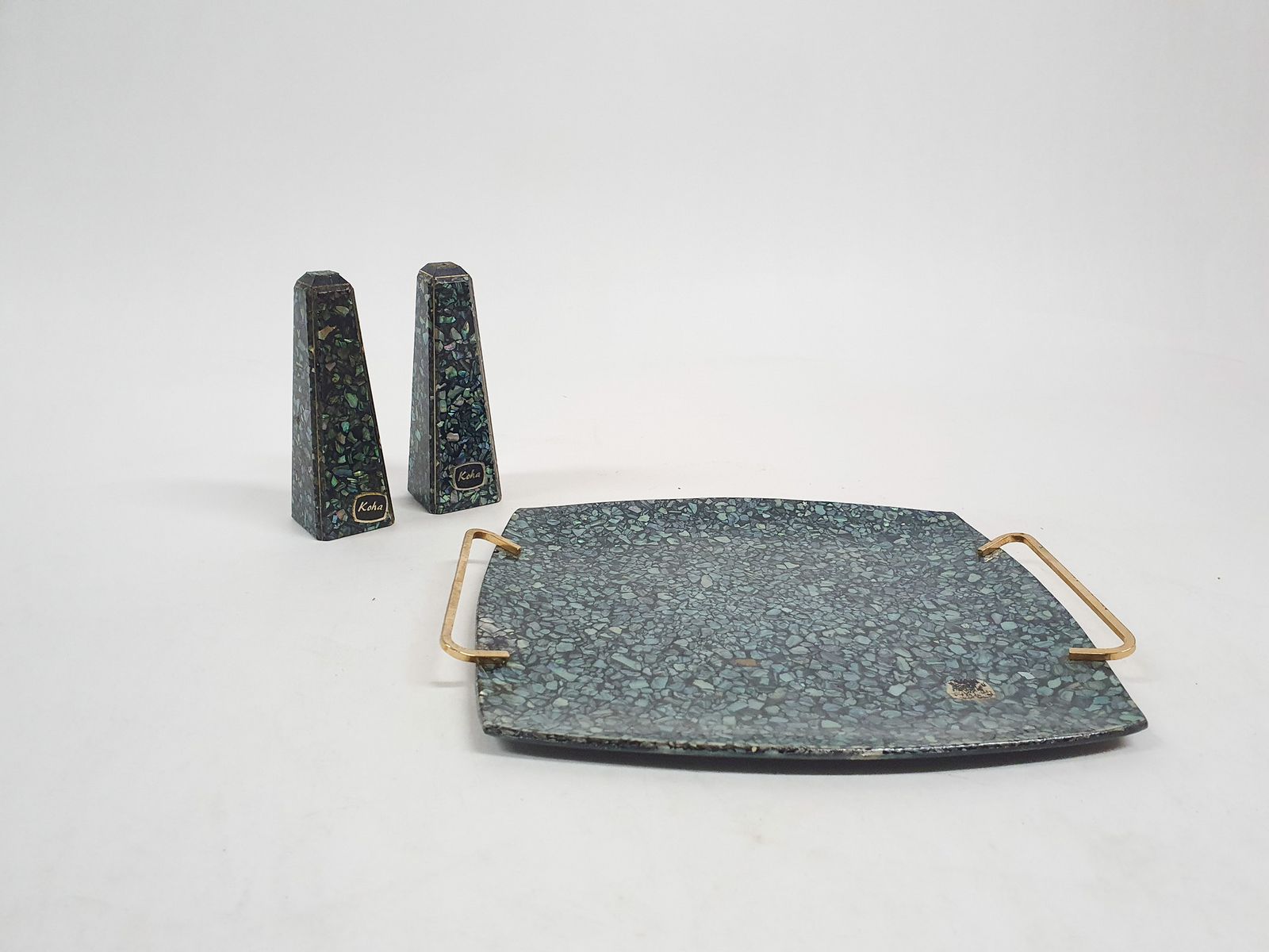 Vintage Salt And Pepper Shaker In Paua Shell, By Koha, New Zealand 1950's