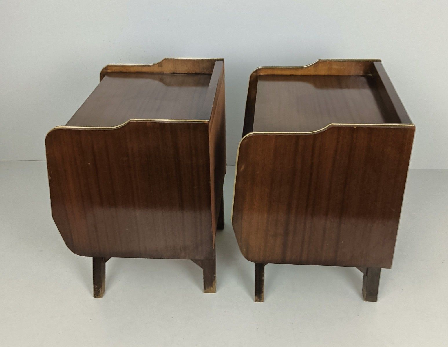 581.0 Pair Vintage Nightstands End Tables Mid Century Modern Wood Night Stands Bedroom photo